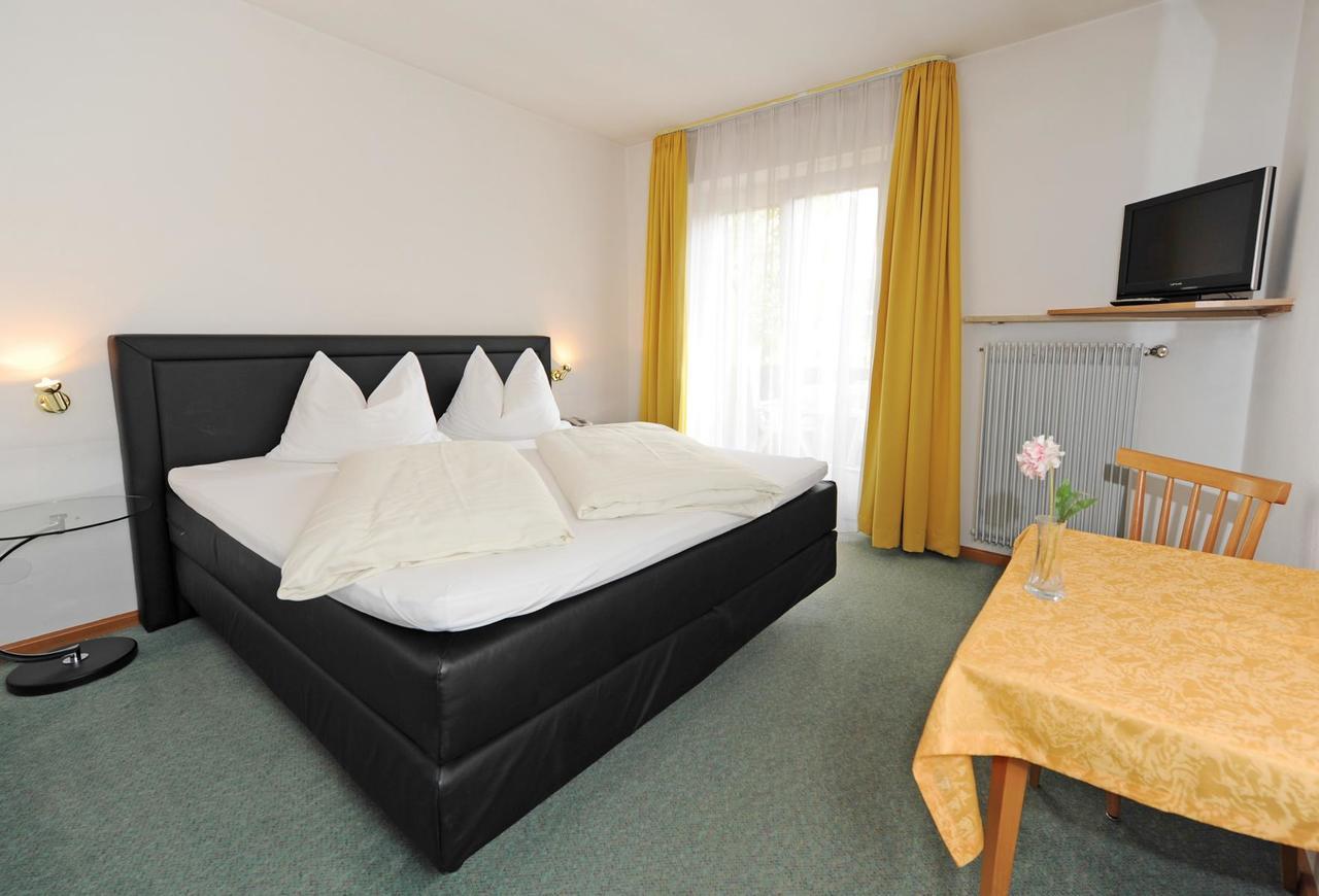 Hotel Pension Schweitzer Silandro Luaran gambar