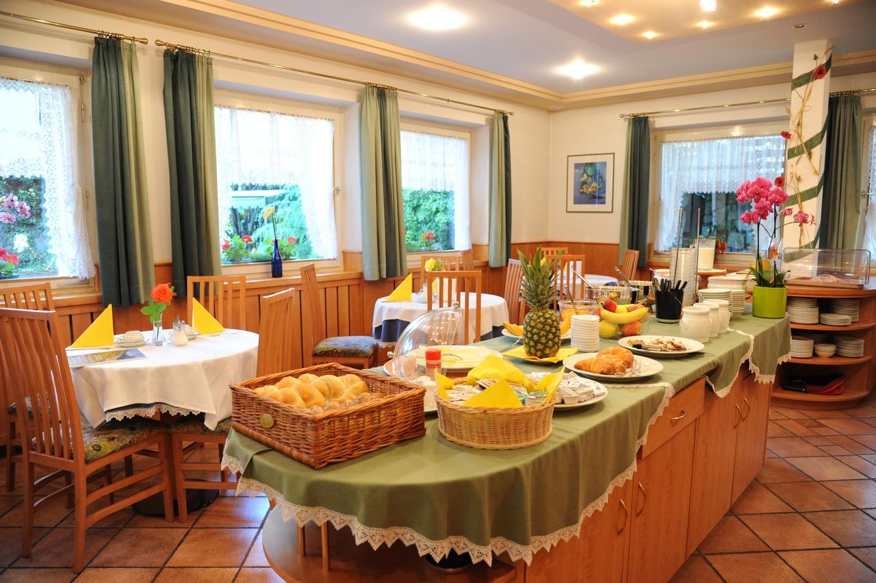 Hotel Pension Schweitzer Silandro Luaran gambar