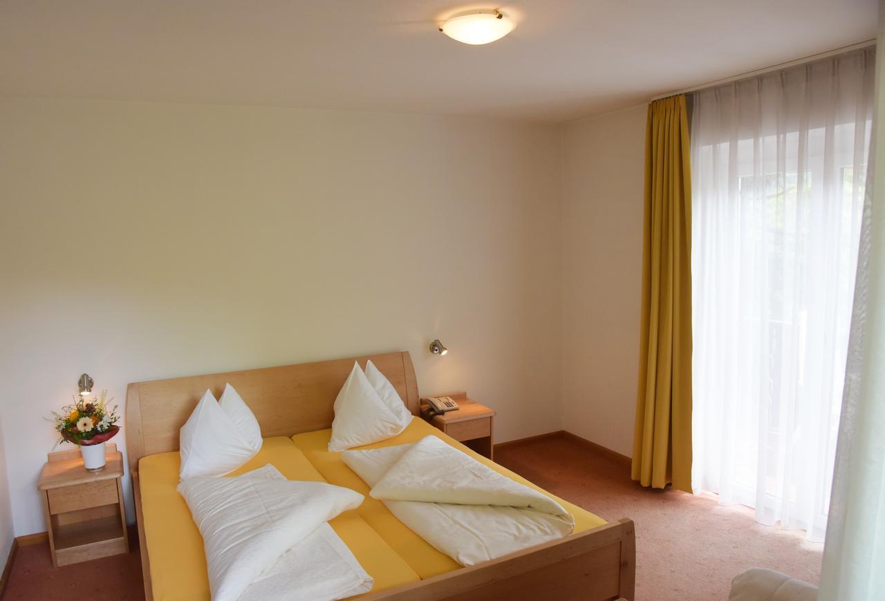 Hotel Pension Schweitzer Silandro Luaran gambar