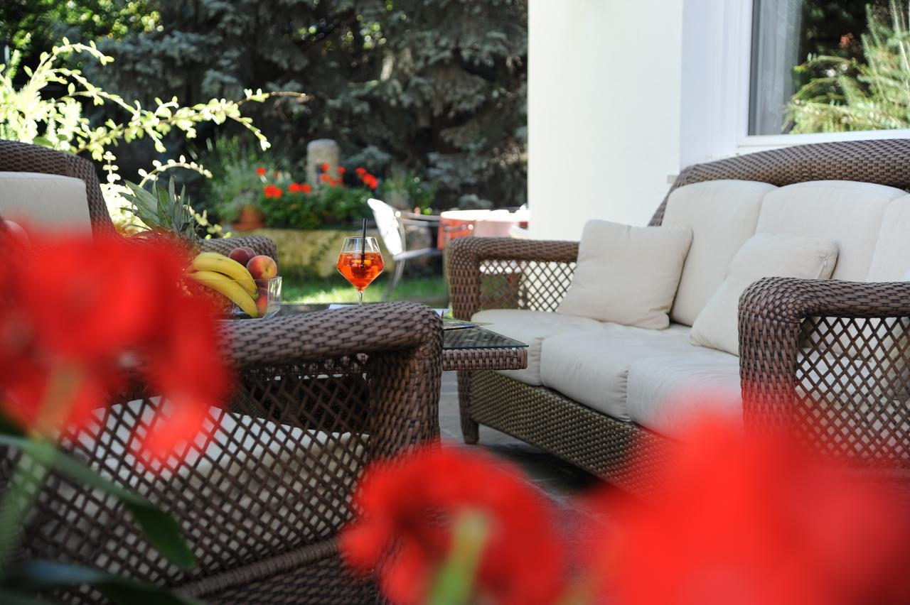 Hotel Pension Schweitzer Silandro Luaran gambar