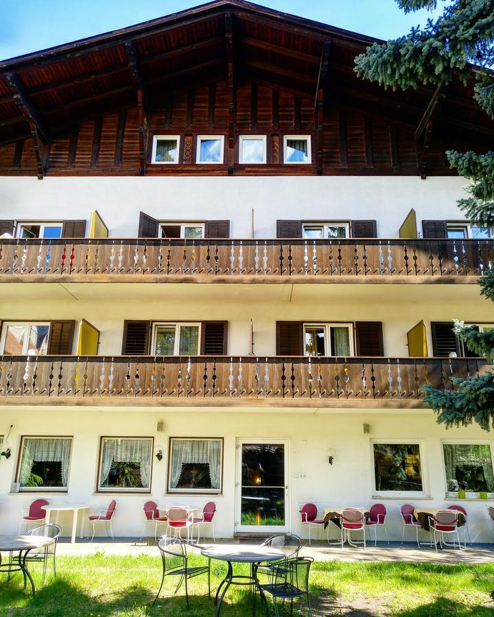 Hotel Pension Schweitzer Silandro Luaran gambar