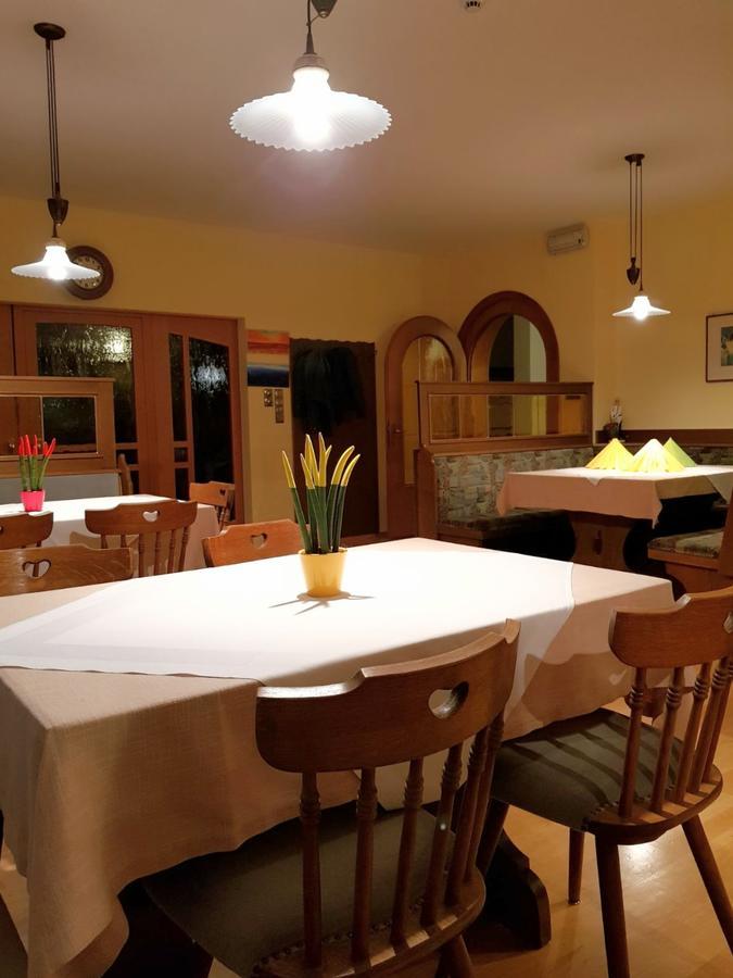 Hotel Pension Schweitzer Silandro Luaran gambar